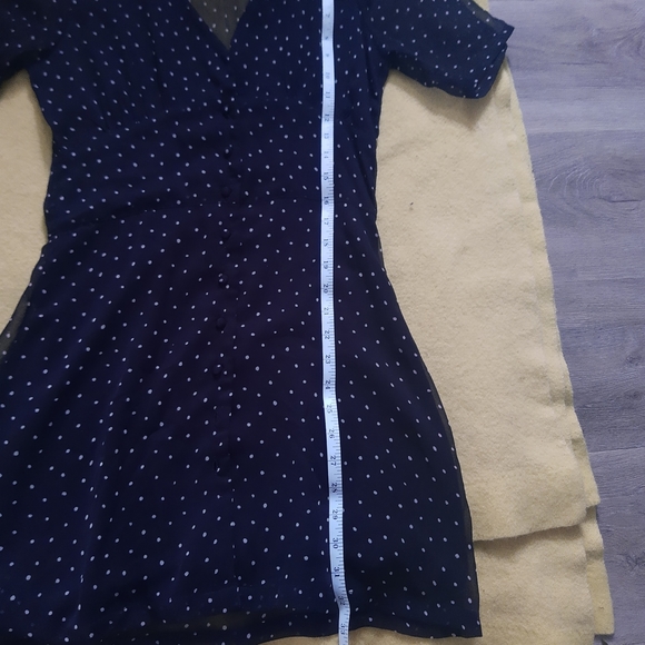 Black dress 🖤 white pokadot 🤍 - Picture 5 of 16